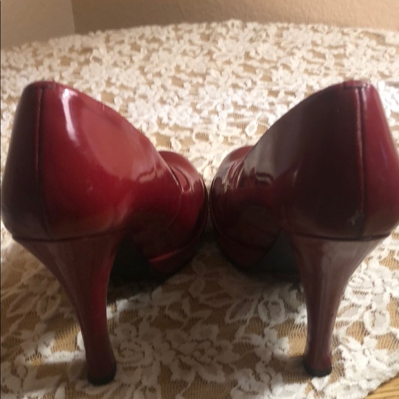 Colin Stuart Red Mary Jane heels - Picture 2 of 5